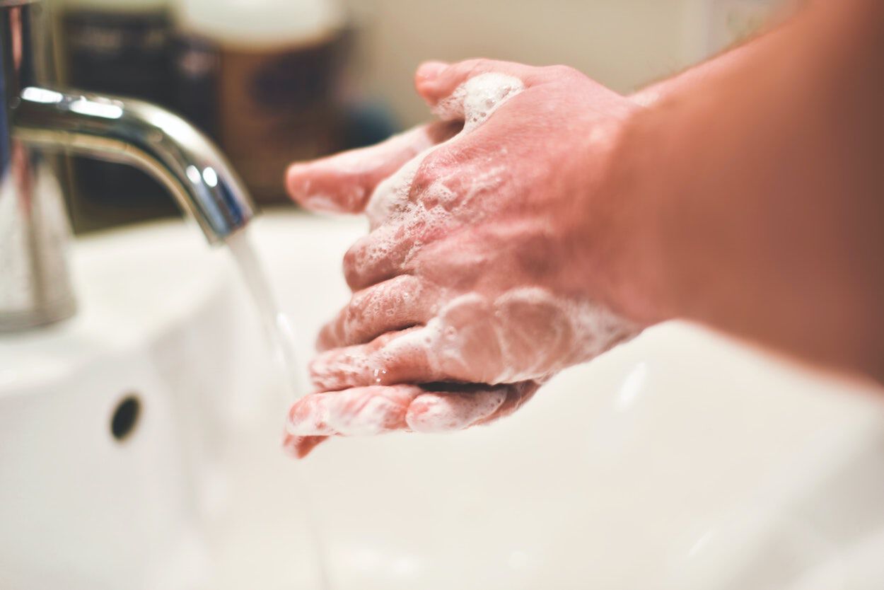 Schoenen wassen met de hand best sale
